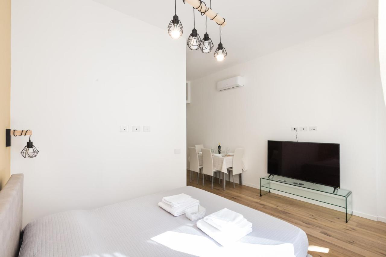 Magnoliaapartments - 18B Visconti Duomo Milaan Buitenkant foto